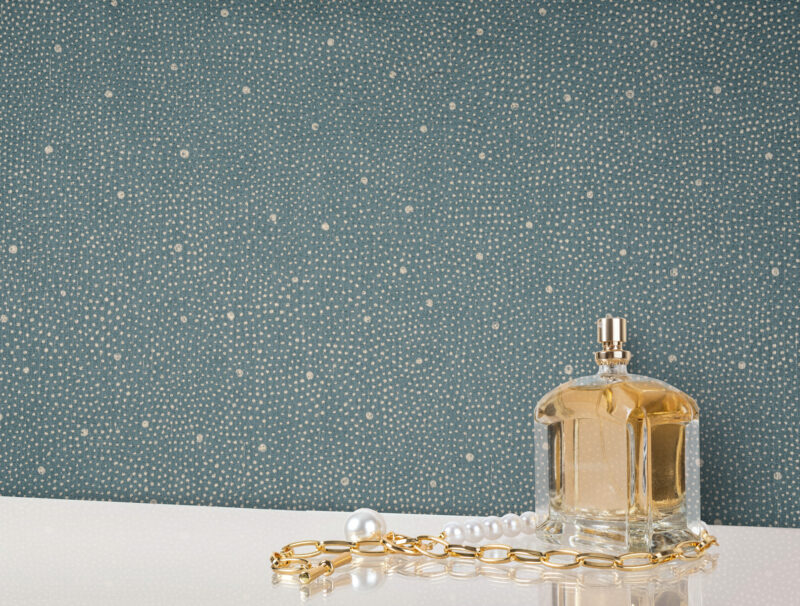 Ostra Noir Wallpaper
